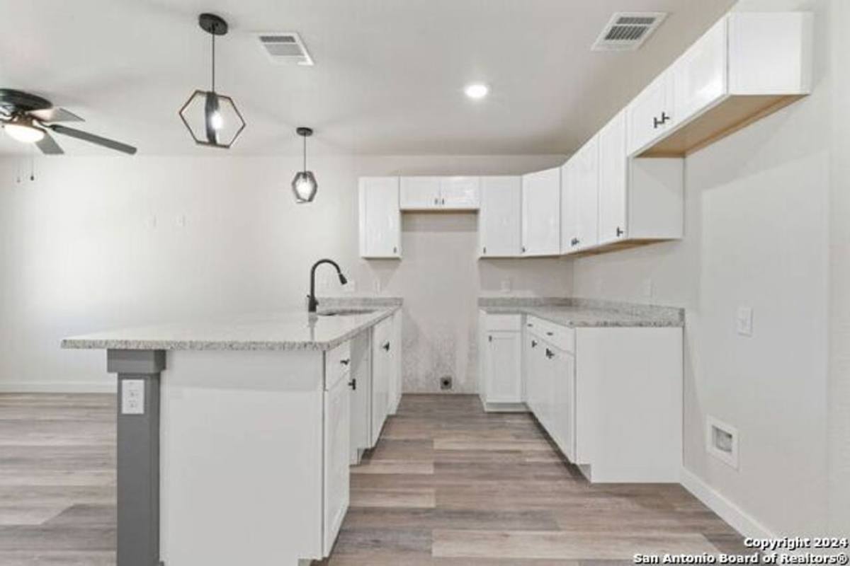 House for rent at 227 S Grimes St, San Antonio, TX 78203