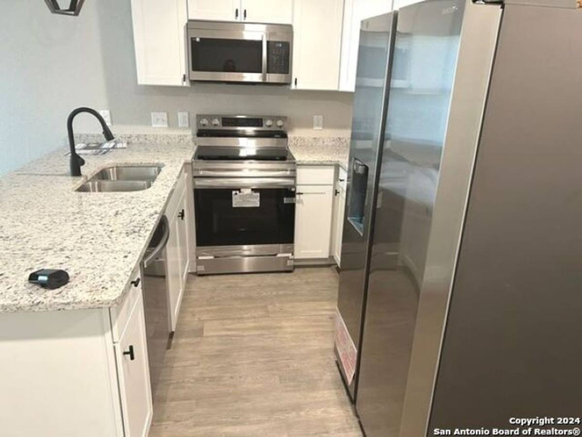 House for rent at 227 S Grimes St, San Antonio, TX 78203