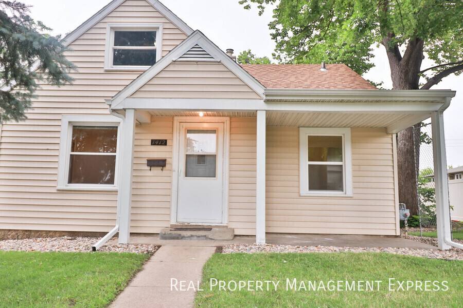 House for rent at 1412 W 17th St, Sioux Falls, SD 57104