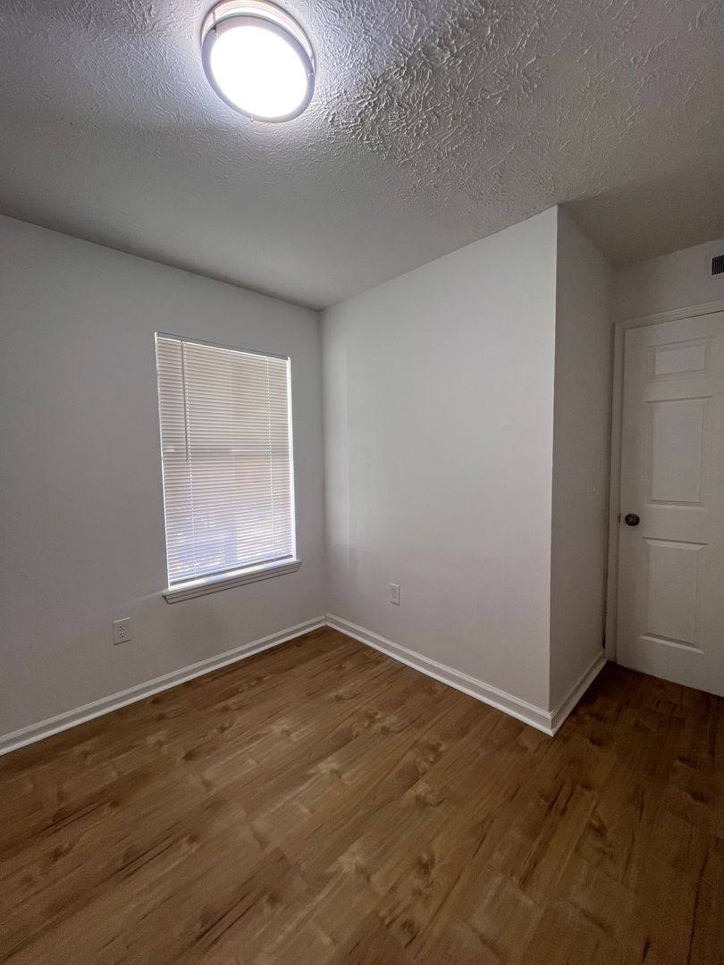 Apartment for rent at 1723 W Kentucky St, Louisville, KY 40210