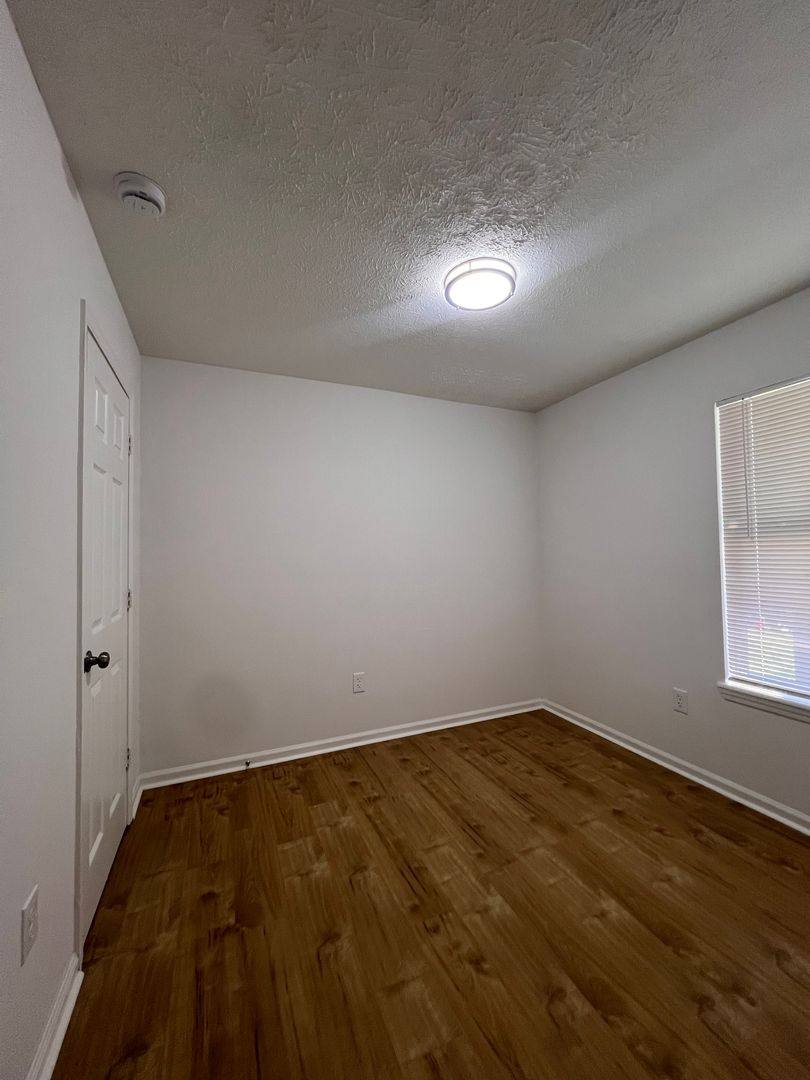 Apartment for rent at 1723 W Kentucky St, Louisville, KY 40210