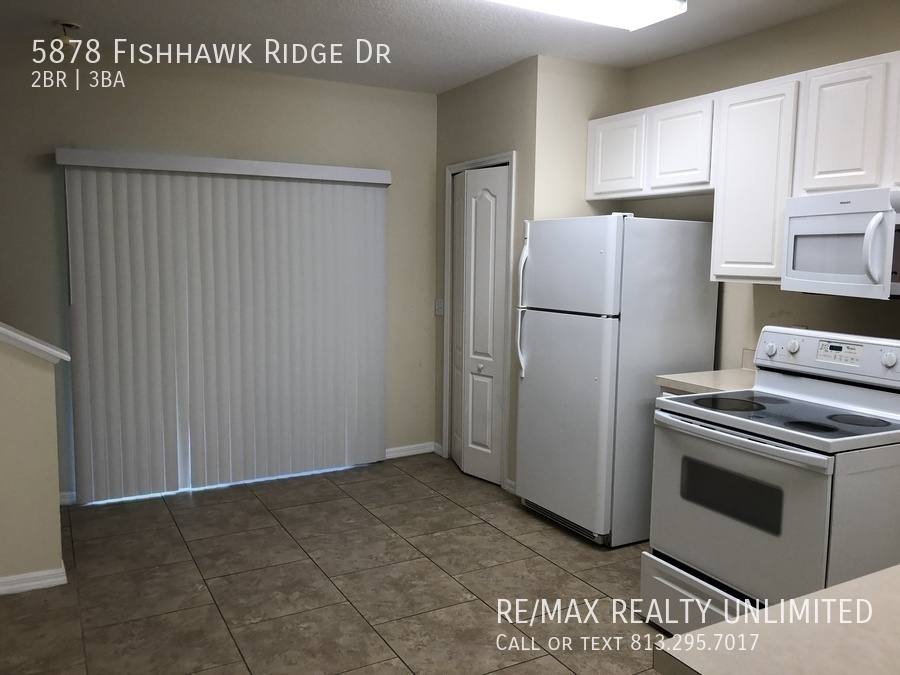 Townhouse for rent at 5878 Fishhawk Ridge Dr, Lithia, FL 33547