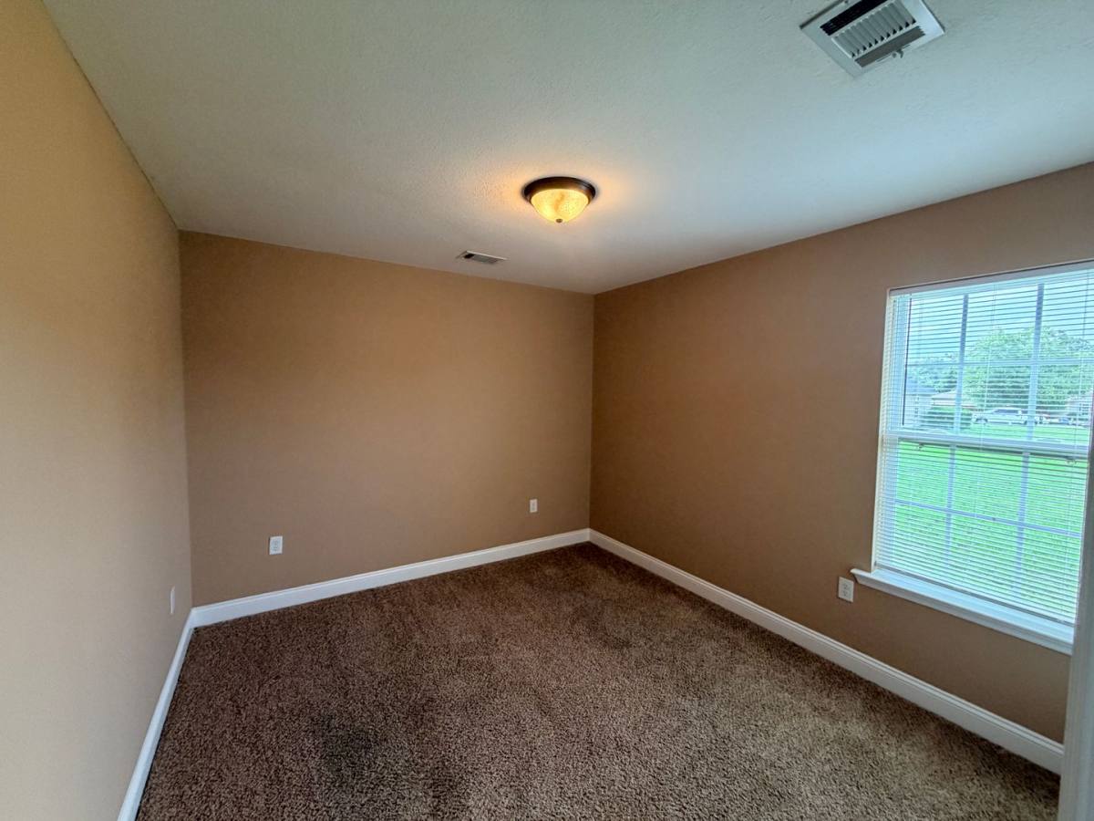 House for rent at 4916 Patton Dr, Valdosta, GA 31605