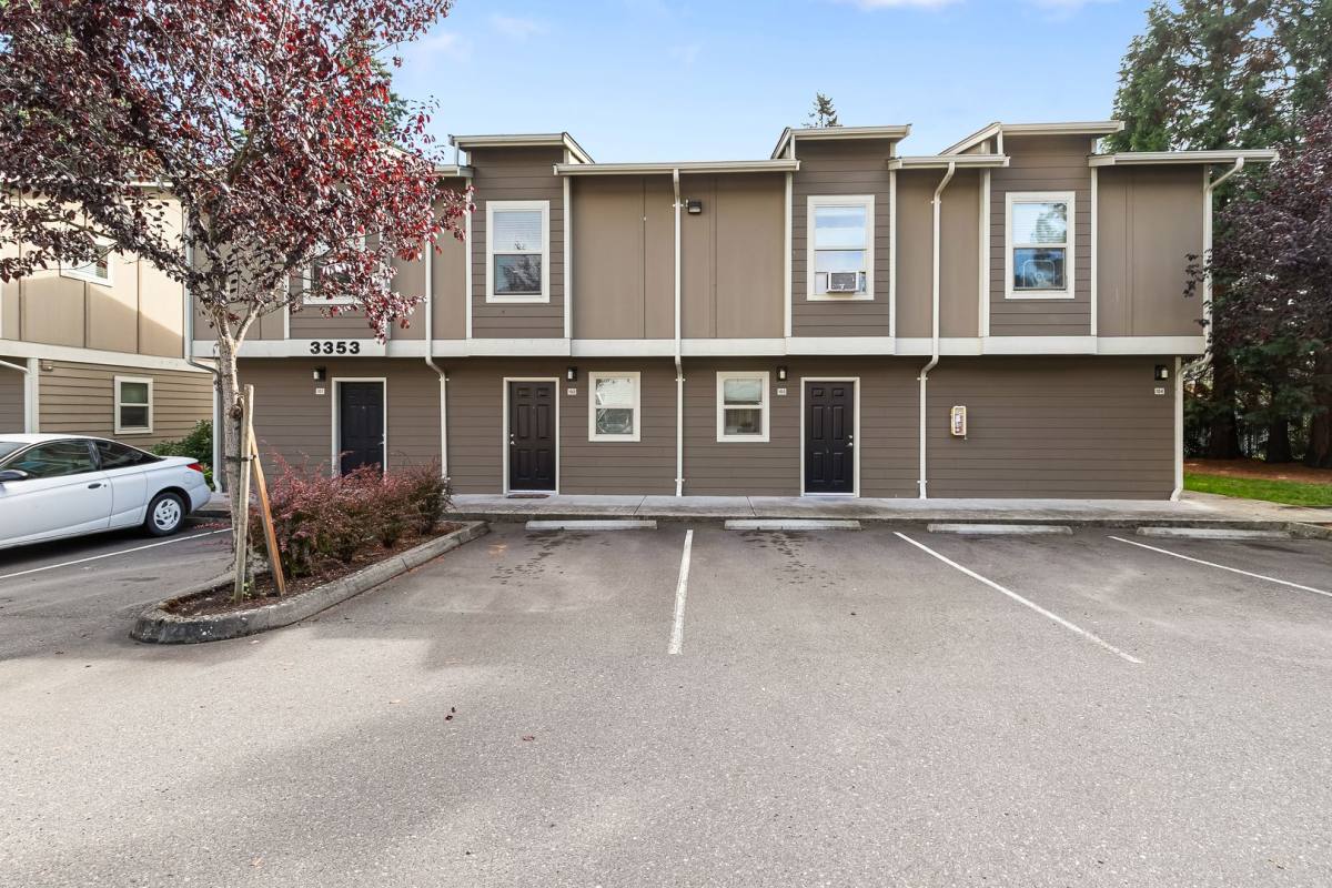 Townhouse for rent at 3343 NW Ave, Bellingham, WA 98225