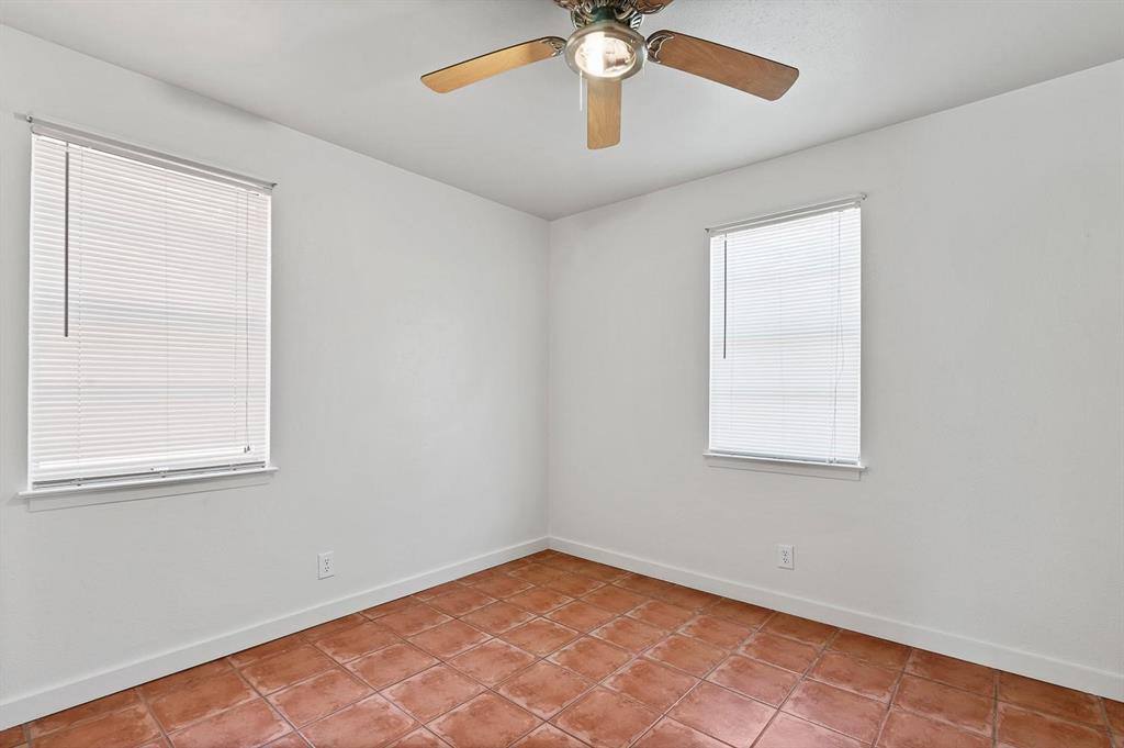 Apartment for rent at 1424 Phillips St, Cleburne, TX 76033