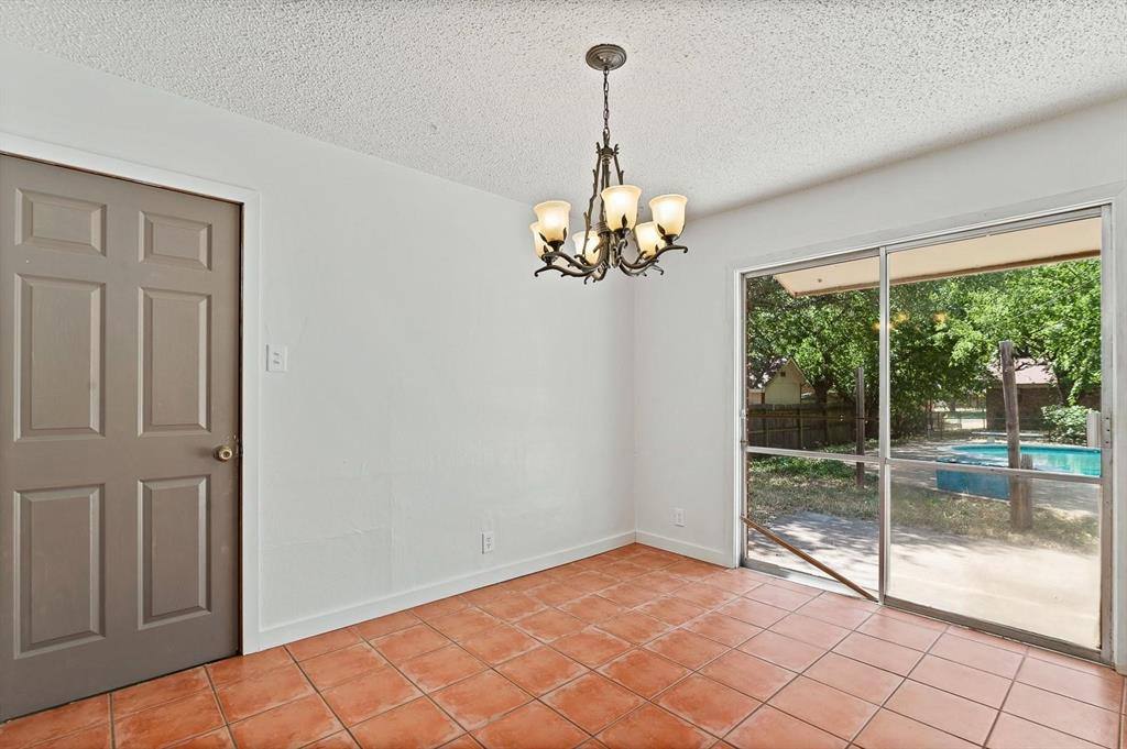 Apartment for rent at 1424 Phillips St, Cleburne, TX 76033