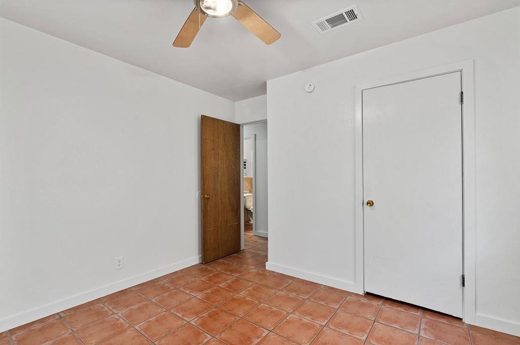 Apartment for rent at 1424 Phillips St, Cleburne, TX 76033
