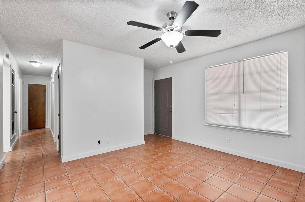 Apartment for rent at 1424 Phillips St, Cleburne, TX 76033