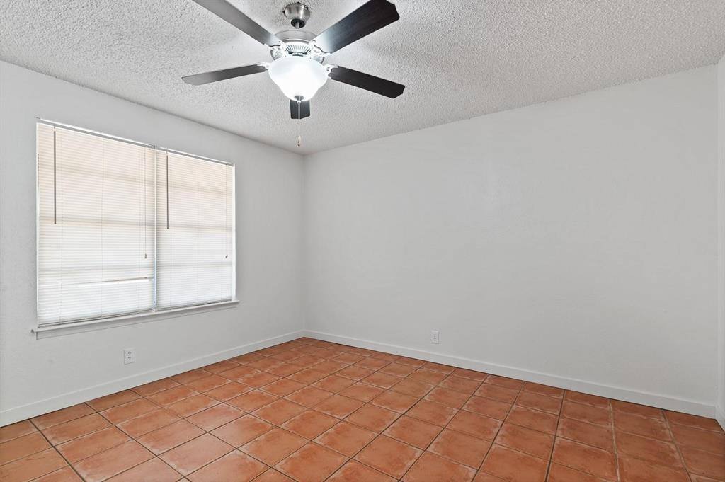 Apartment for rent at 1424 Phillips St, Cleburne, TX 76033