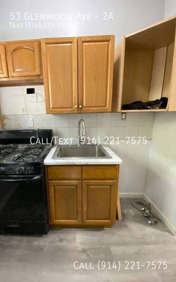 Apartment for rent at 53 Glenwood Ave #2A, Yonkers, NY 10701