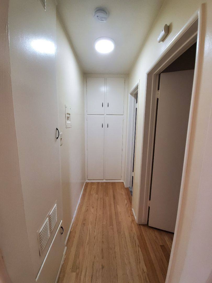 Apartment for rent at 15908 Sherman Way, Van Nuys, CA 91406