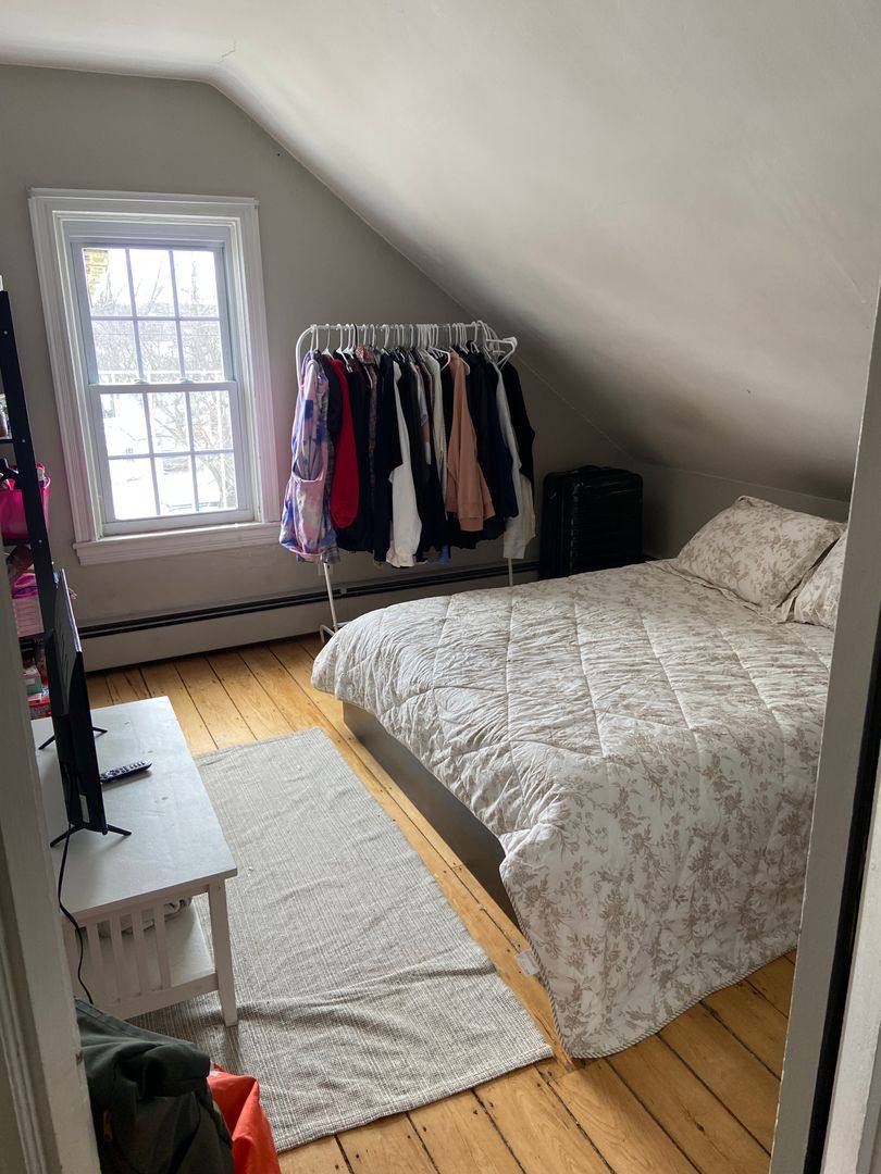 Apartment for rent at 927 Smith St, Providence, RI 02908