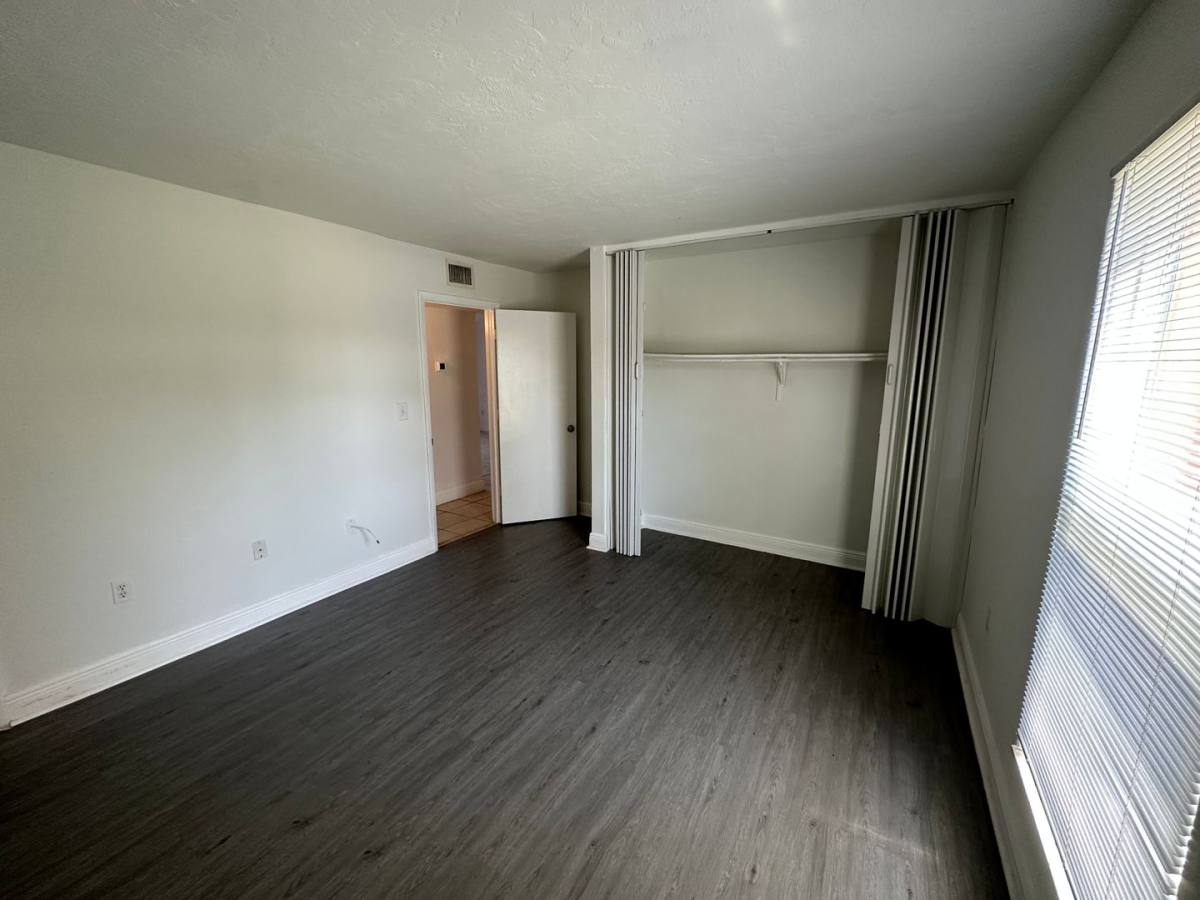 Apartment for rent at 12622 Kenwood Lane, Fort Myers, FL 33907