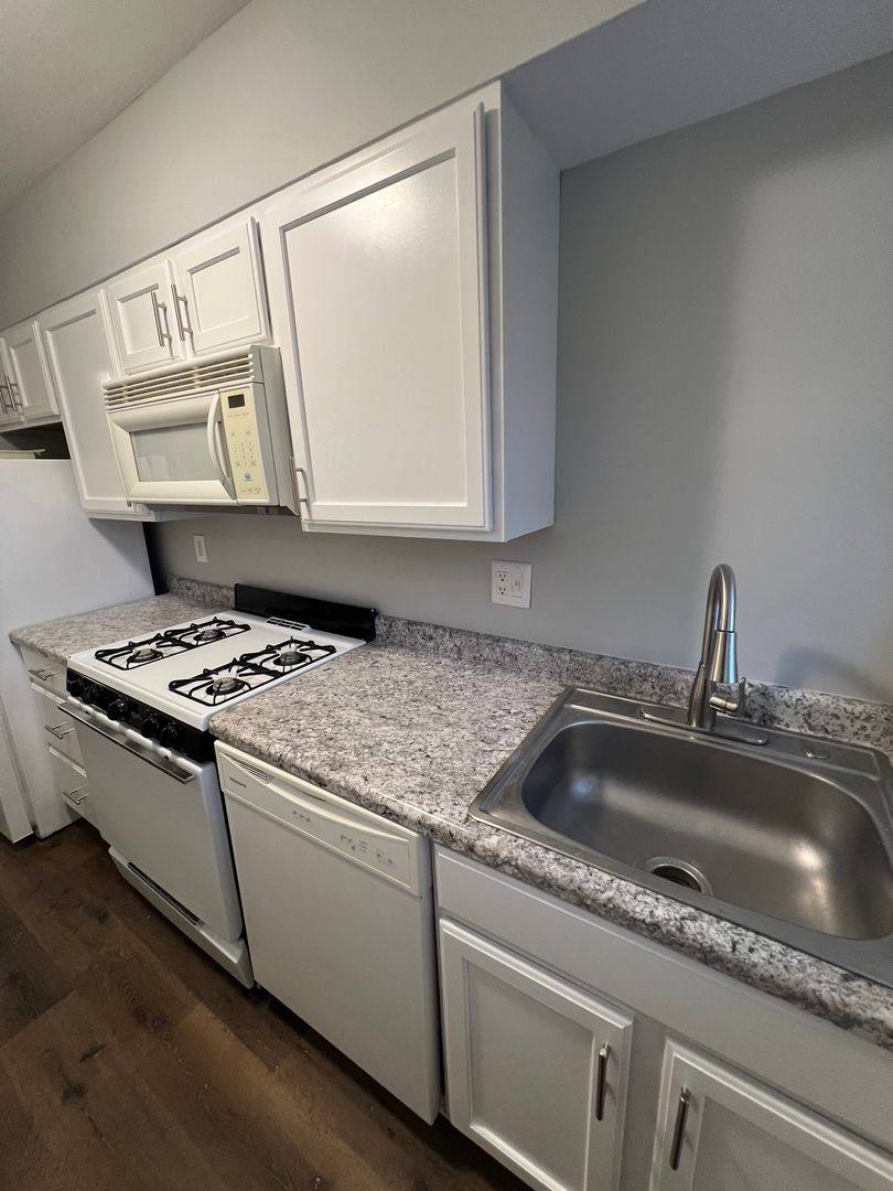 Apartment for rent at 1096 Bryden Rd, Columbus, OH 43205