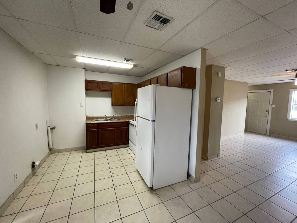 Townhouse for rent at 102 S Commons Way Dr, Portland, TX 78374