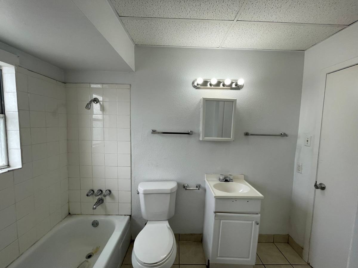 Townhouse for rent at 102 S Commons Way Dr, Portland, TX 78374