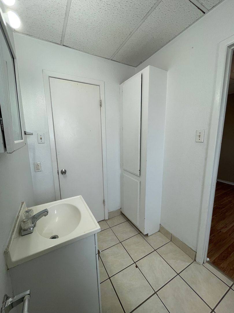 Townhouse for rent at 102 S Commons Way Dr, Portland, TX 78374