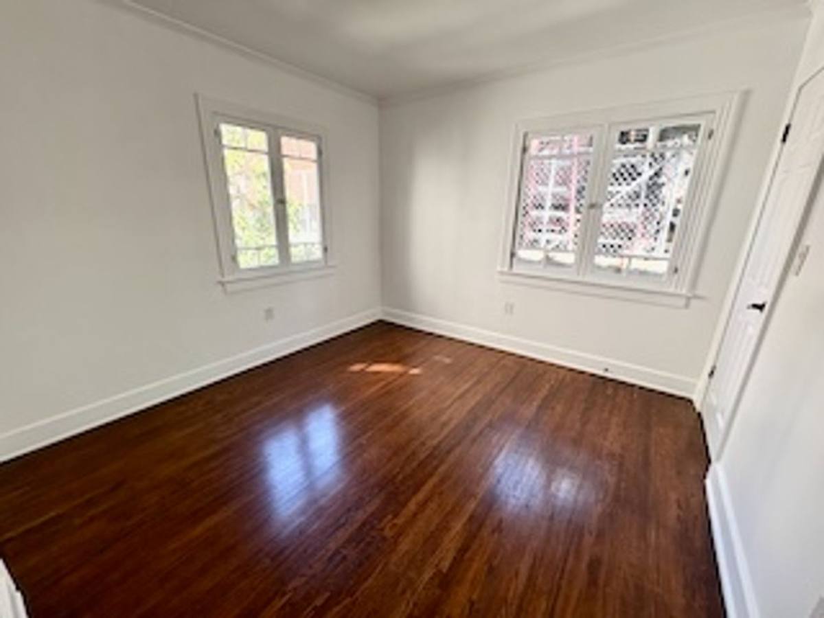 Apartment for rent at 4167 Oakwood Ave, Los Angeles, CA 90004