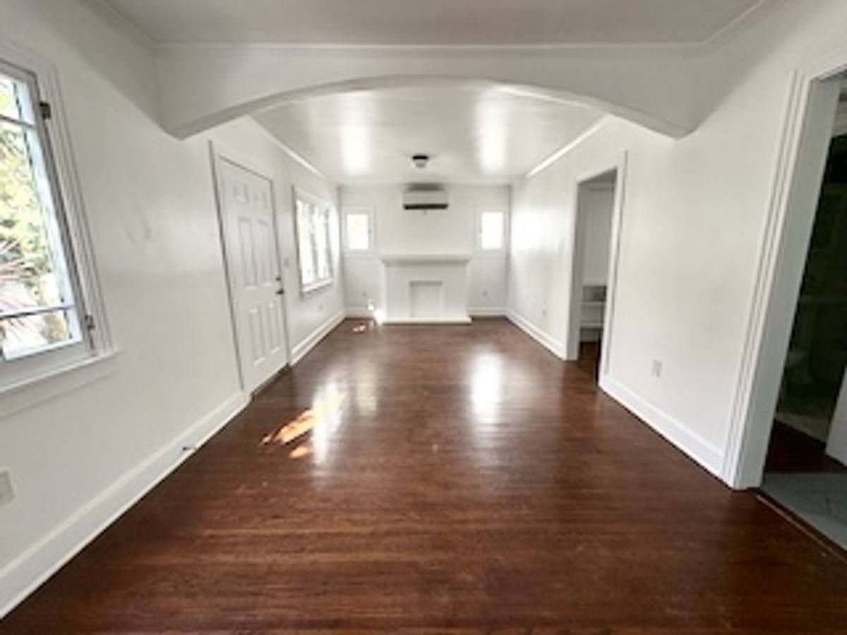 Apartment for rent at 4167 Oakwood Ave, Los Angeles, CA 90004
