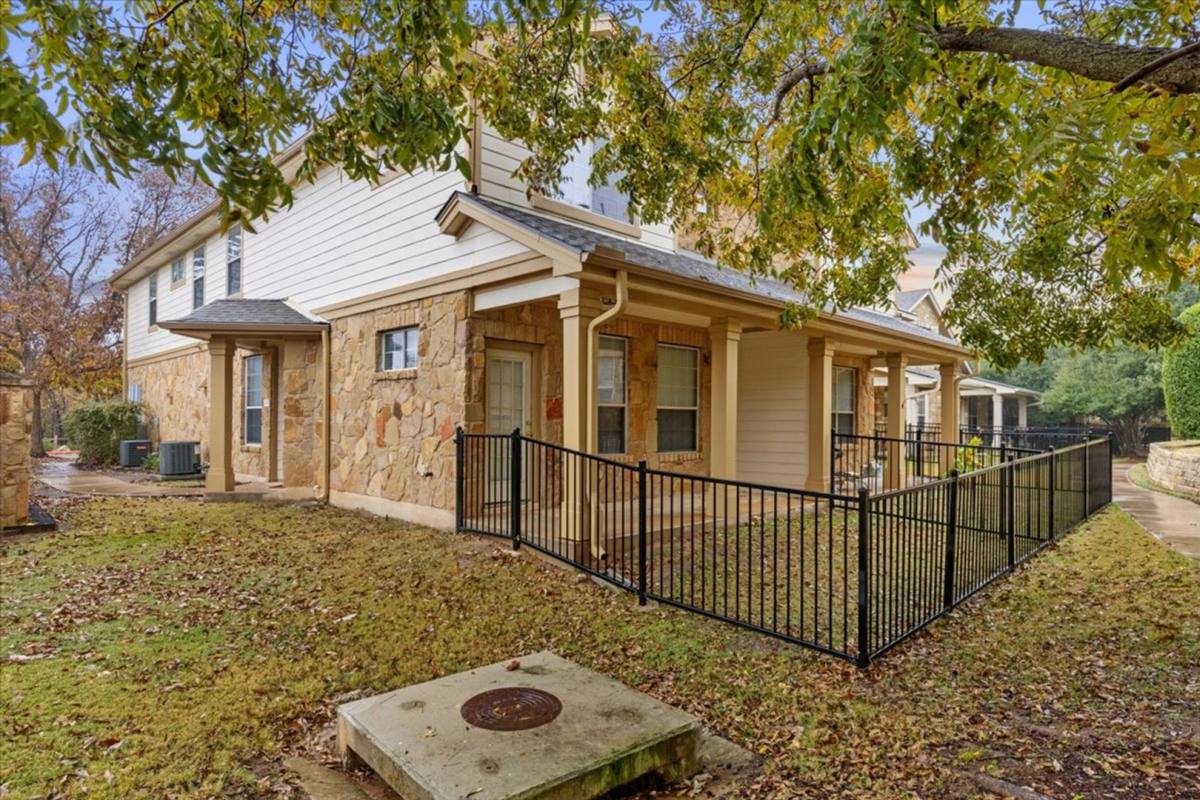Condo for rent at 16100 S Great Oaks Dr, Round Rock, TX 78681