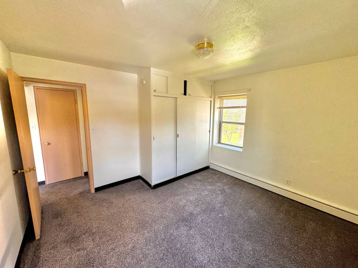 Apartment for rent at 1511 3rd Ave NE, Rochester, MN 55906