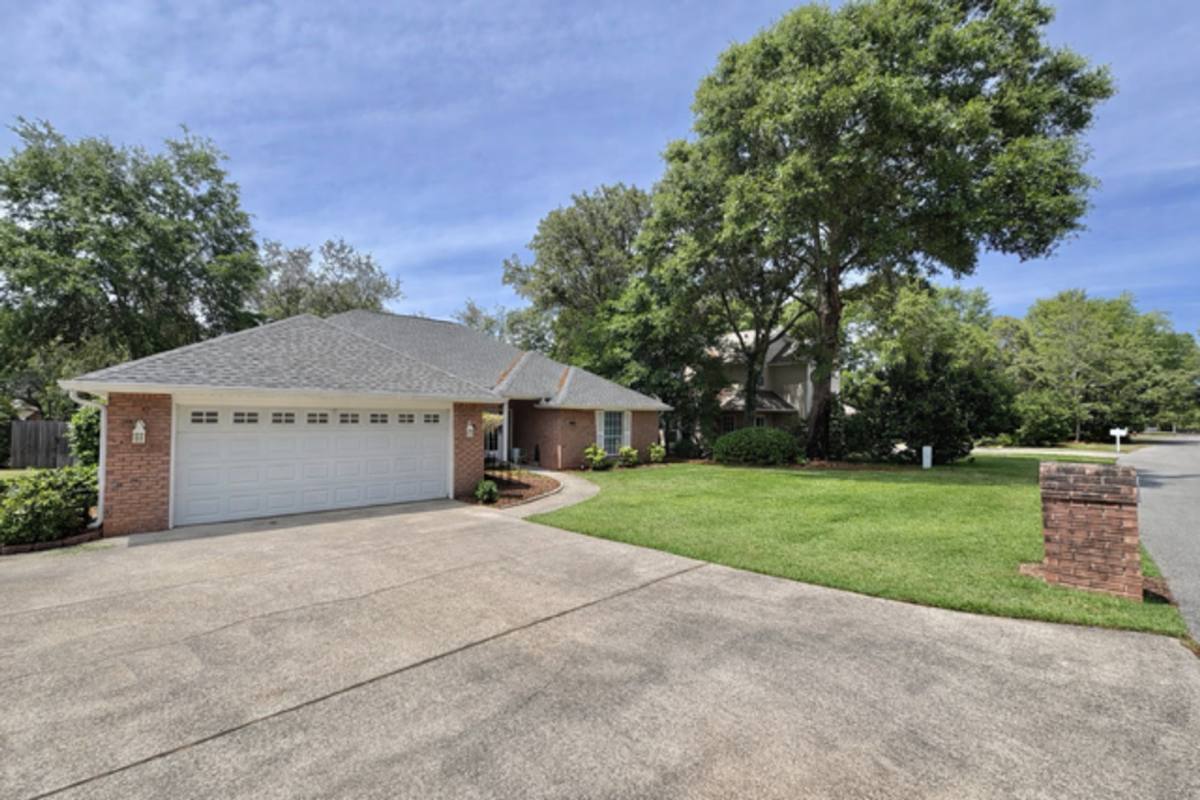 House for rent at 1660 Northridge Rd, Niceville, FL 32578