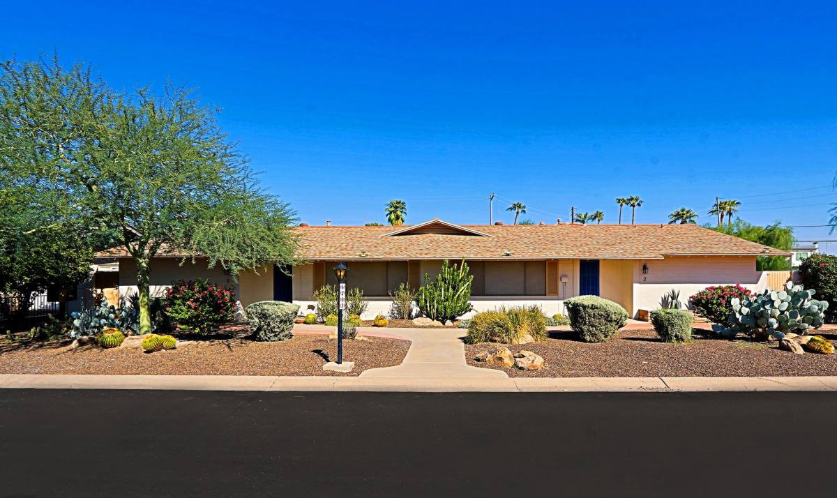 Apartment for rent at 6203 N 12th Place, Phoenix, AZ 85014