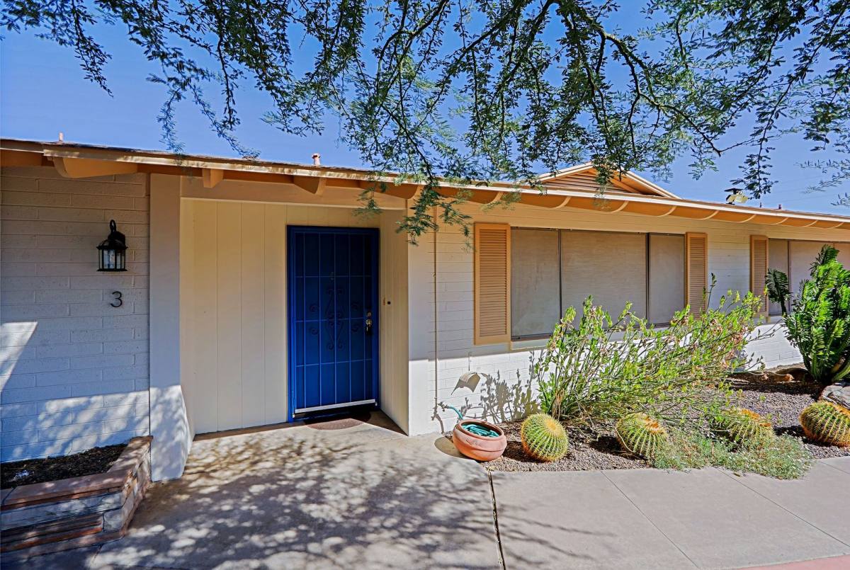 Apartment for rent at 6203 N 12th Place, Phoenix, AZ 85014