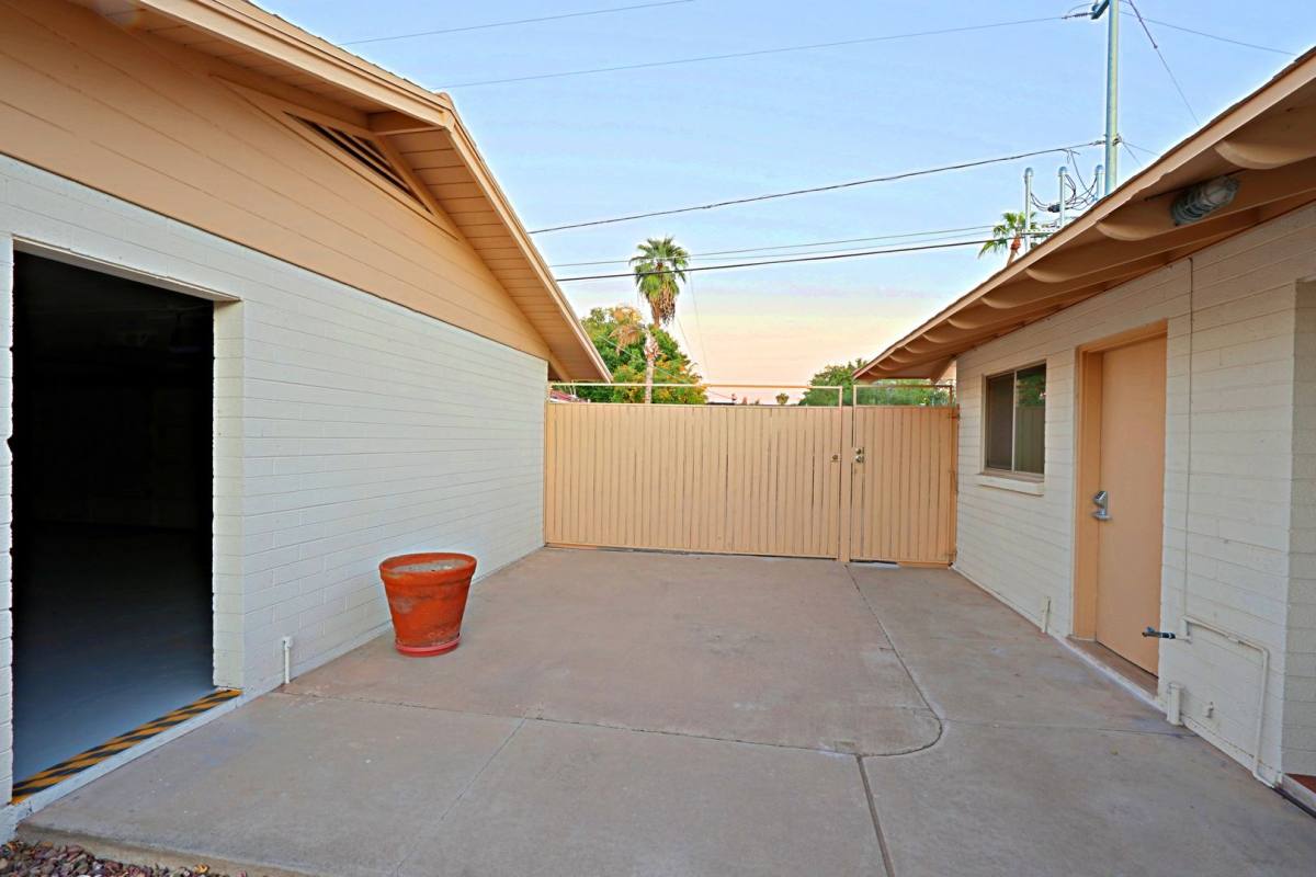 Apartment for rent at 6203 N 12th Place, Phoenix, AZ 85014