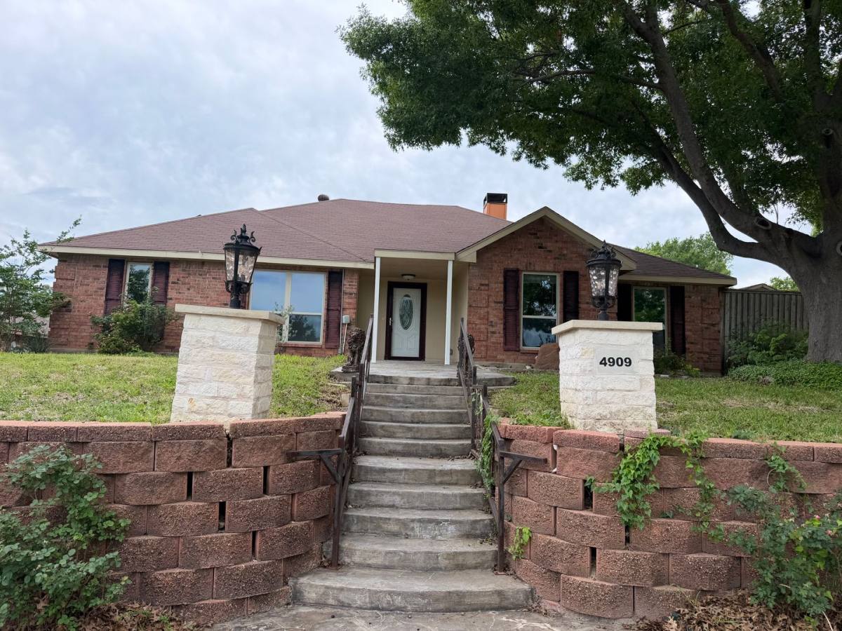 House for rent at 4909 Van Ness St, Garland, TX 75043