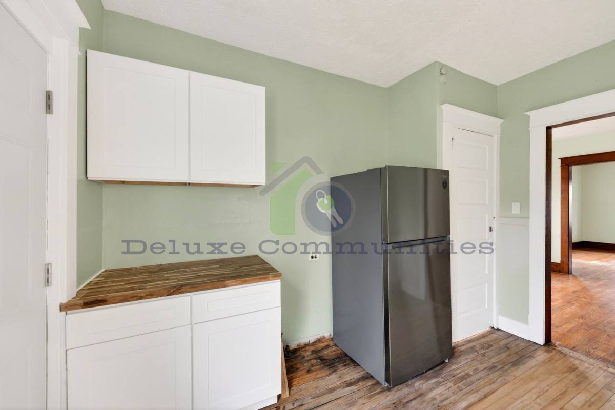House for rent at 434 Worden Ave SE, Grand Rapids, MI 49507