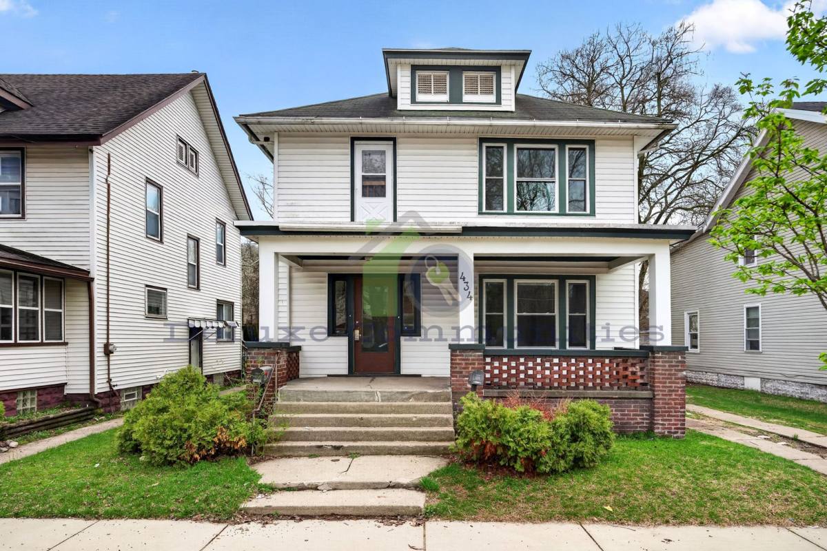 House for rent at 434 Worden Ave SE, Grand Rapids, MI 49507