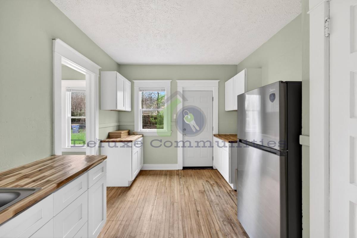 House for rent at 434 Worden Ave SE, Grand Rapids, MI 49507