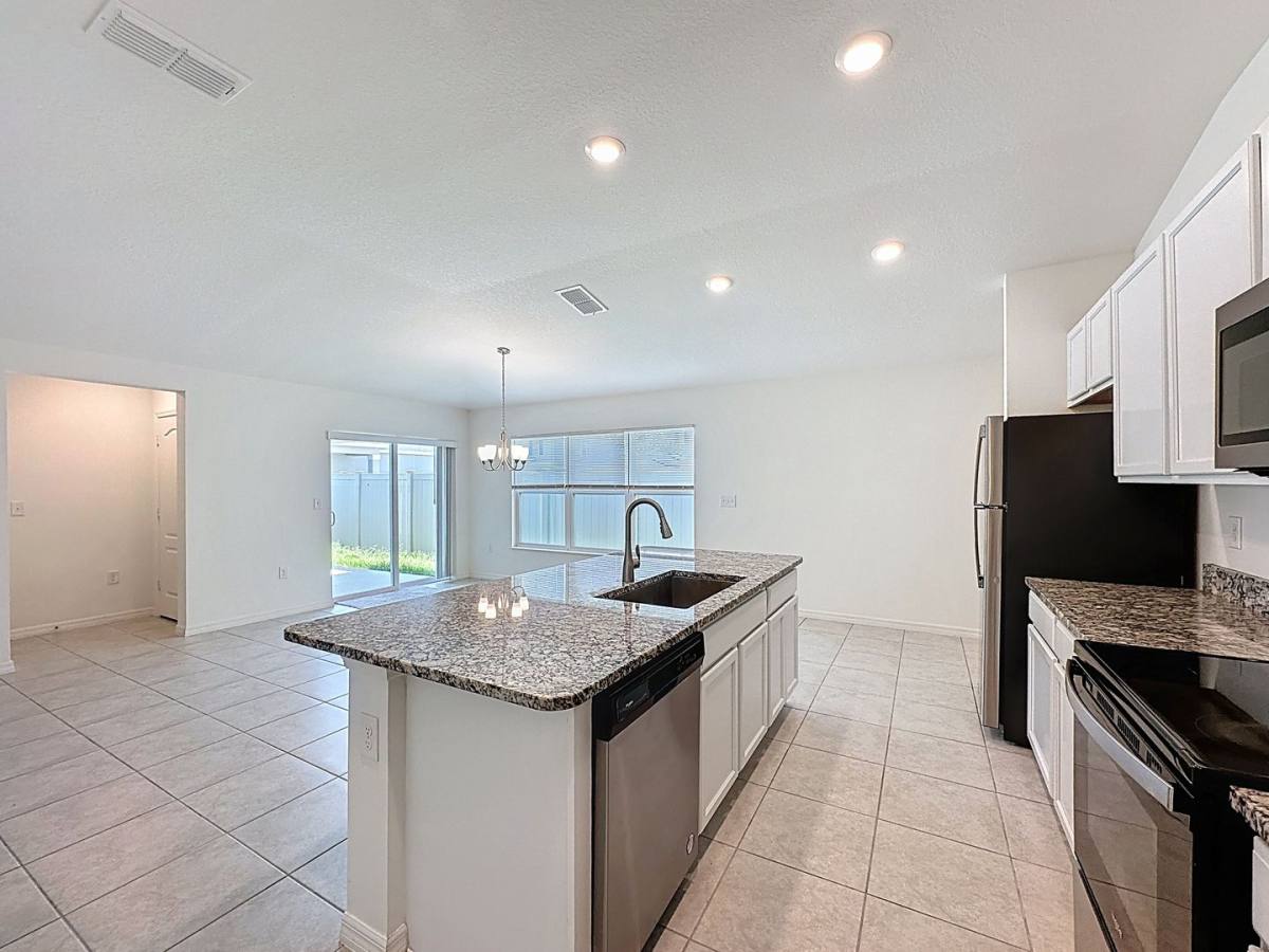 House for rent at 707 Scrub Oak Hammock Rd, Davenport, FL 33837