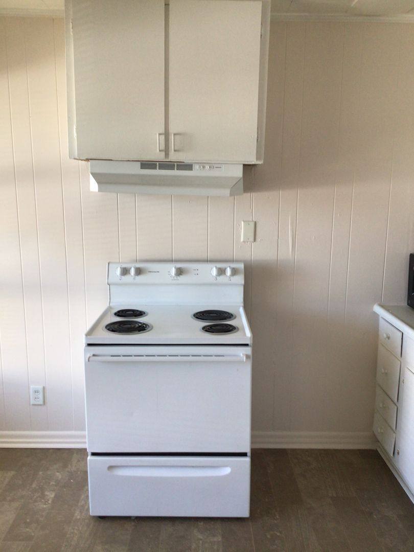 Apartment for rent at 40 Eglin St, Fort Walton Beach, FL 32547
