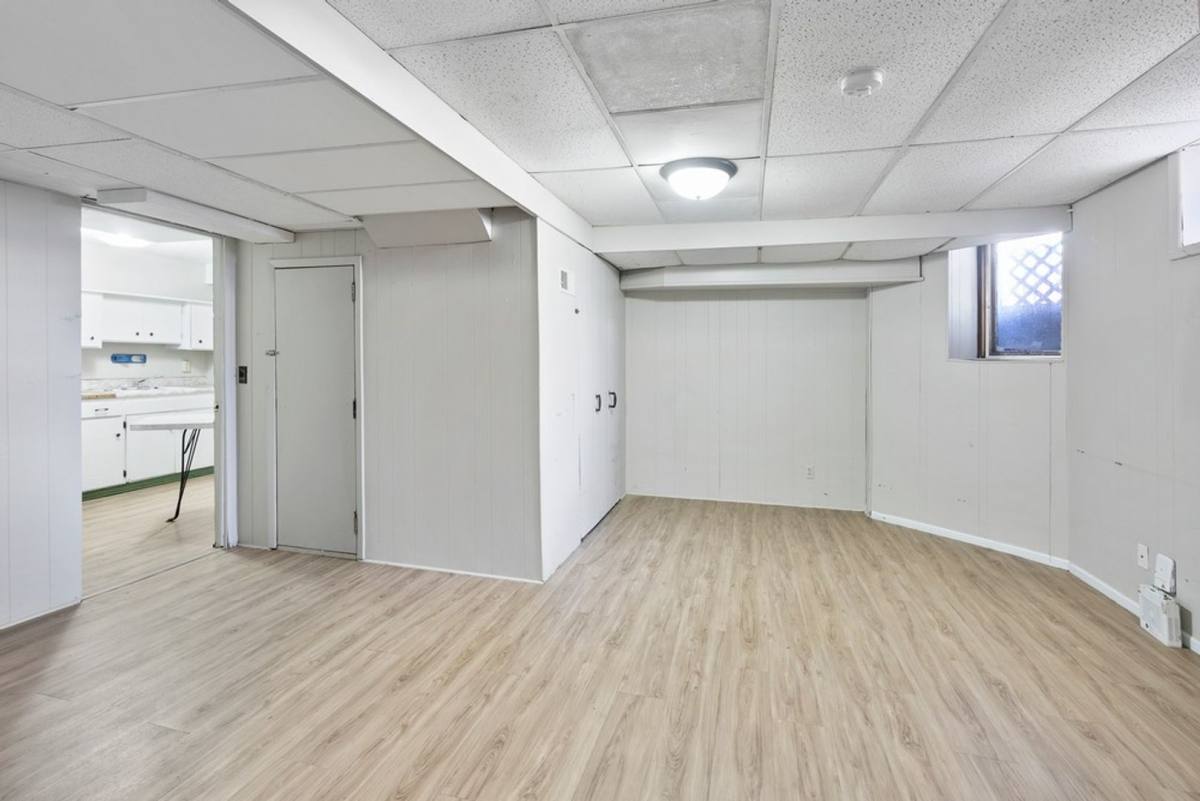 Apartment for rent at 2314 Walnut St, Cedar Falls, IA 50613