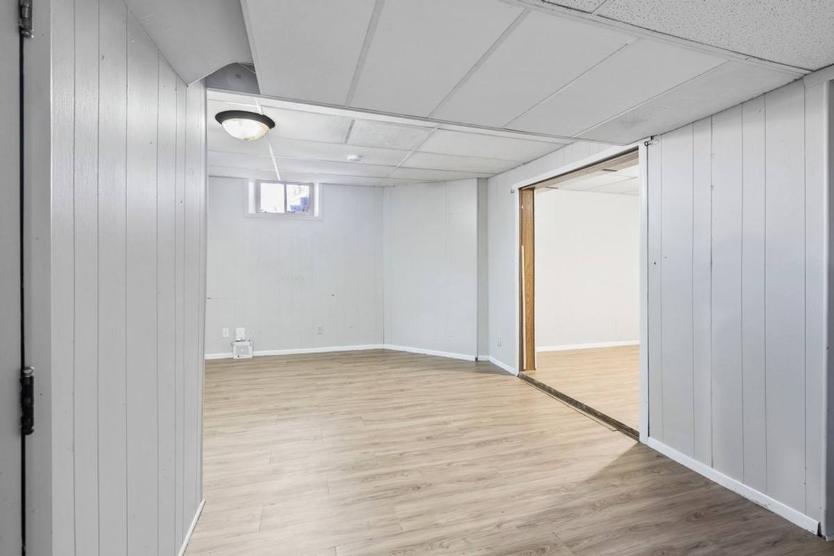 Apartment for rent at 2314 Walnut St, Cedar Falls, IA 50613