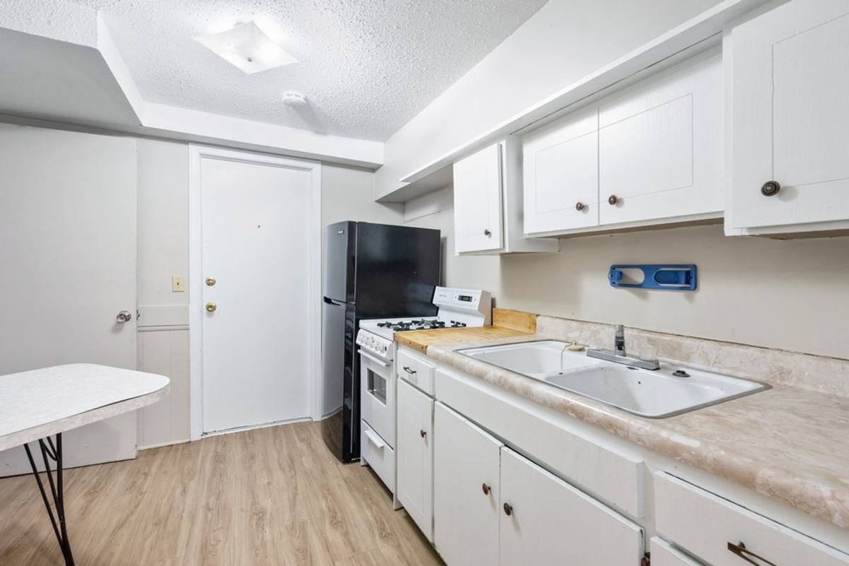 Apartment for rent at 2314 Walnut St, Cedar Falls, IA 50613