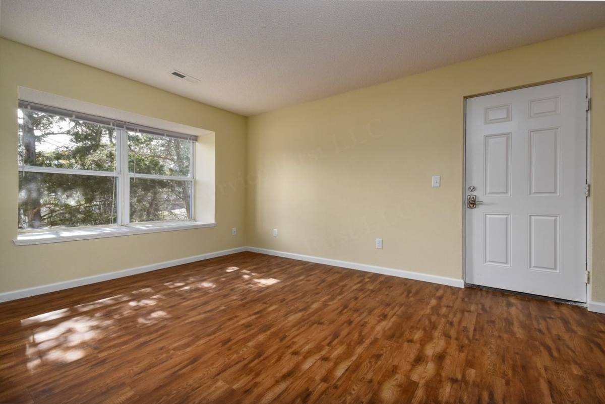 Apartment for rent at 407 Judy St, Branson, MO 65616