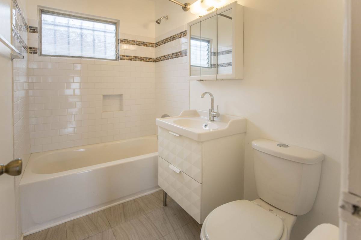 Apartment for rent at 5319 Inglewood Blvd #2, Culver City, CA 90230