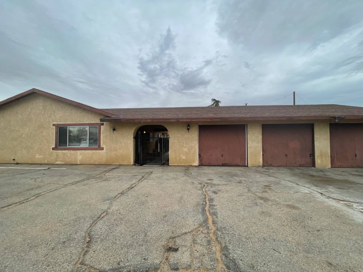 Apartment for rent at 13191 Kiowa Rd, Apple Valley, CA 92308