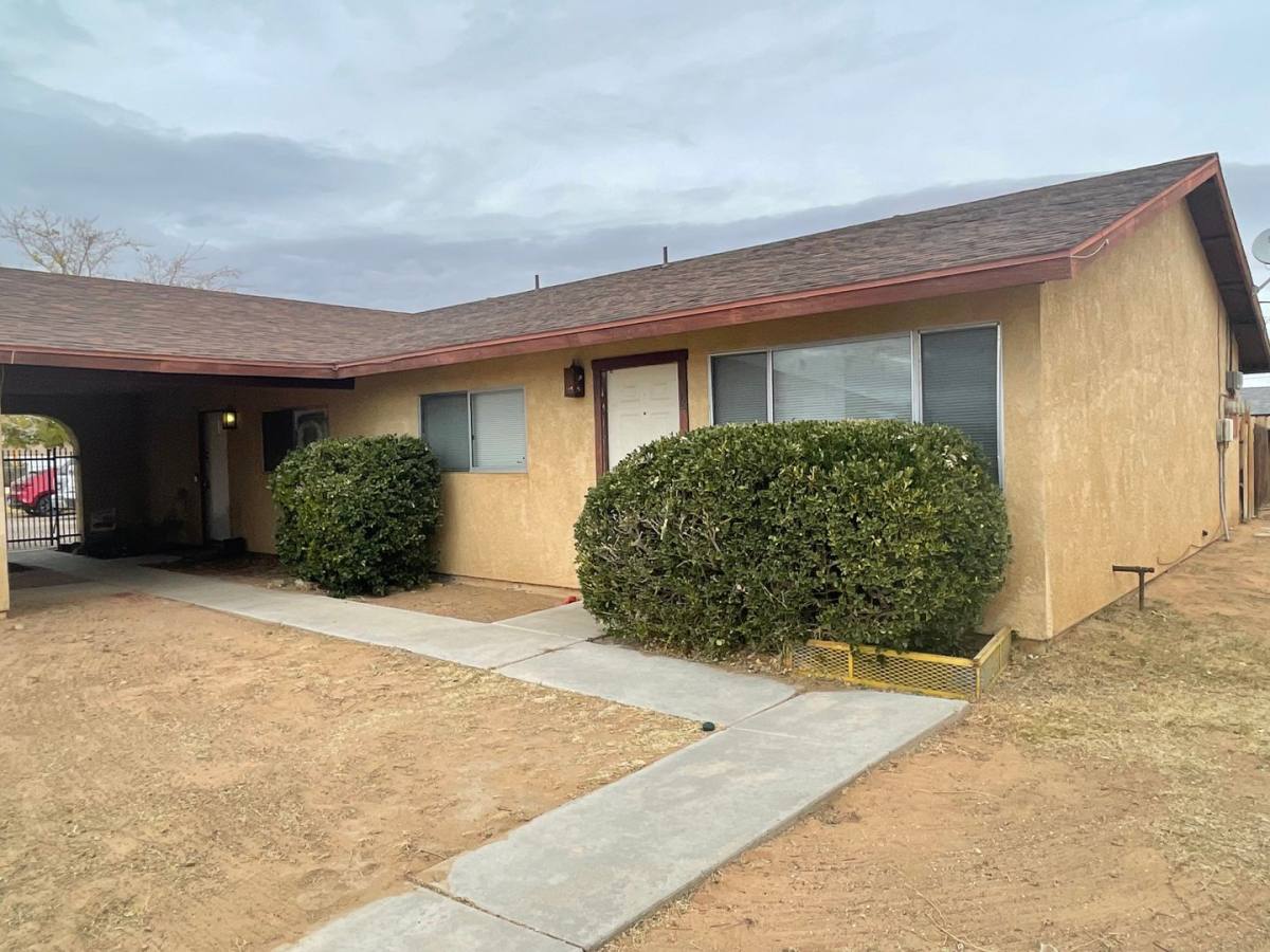 Apartment for rent at 13191 Kiowa Rd, Apple Valley, CA 92308