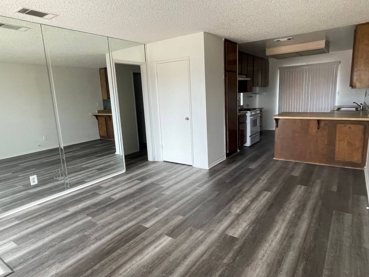 Apartment for rent at 13191 Kiowa Rd, Apple Valley, CA 92308