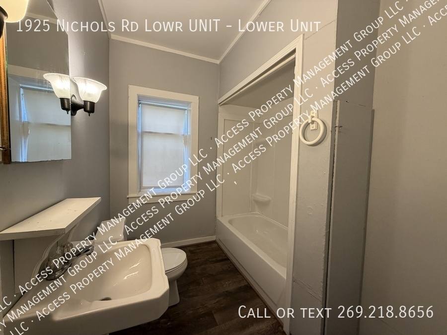Apartment for rent at 1925 Nichols Rd Lowr, Kalamazoo, MI 49006