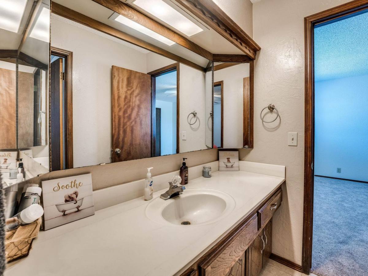 House for rent at 9907 Mashburn Blvd, Oklahoma City, OK 73162
