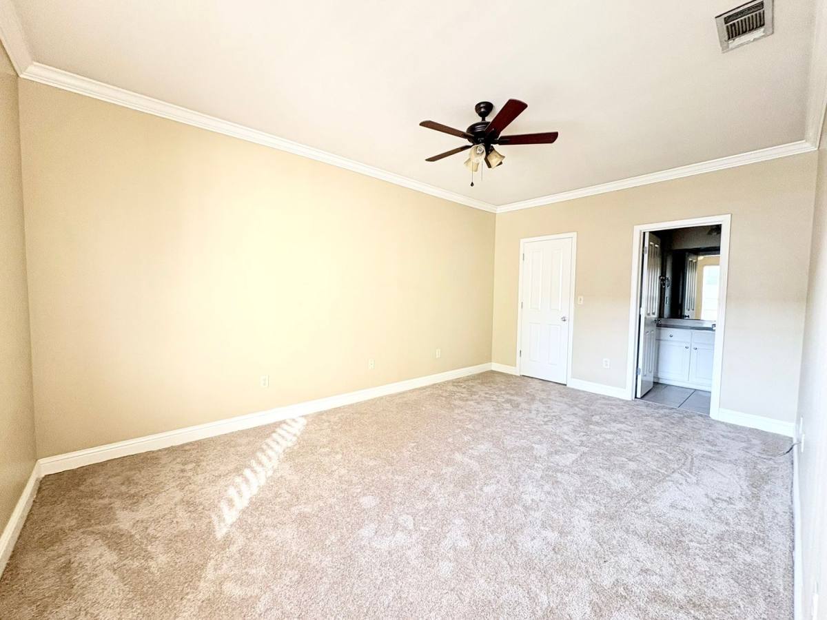 Townhouse for rent at 4441 Burbank Dr #108, Baton Rouge, LA 70820