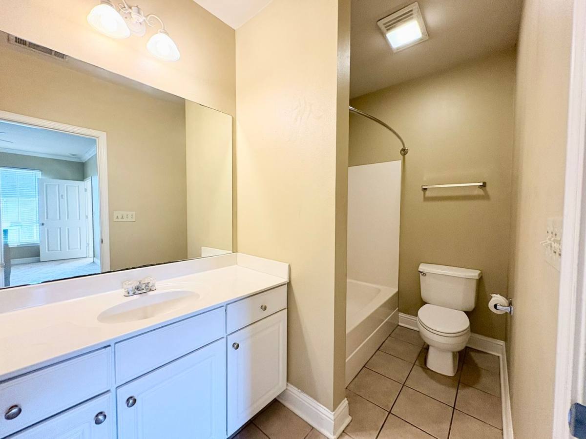 Townhouse for rent at 4441 Burbank Dr #108, Baton Rouge, LA 70820