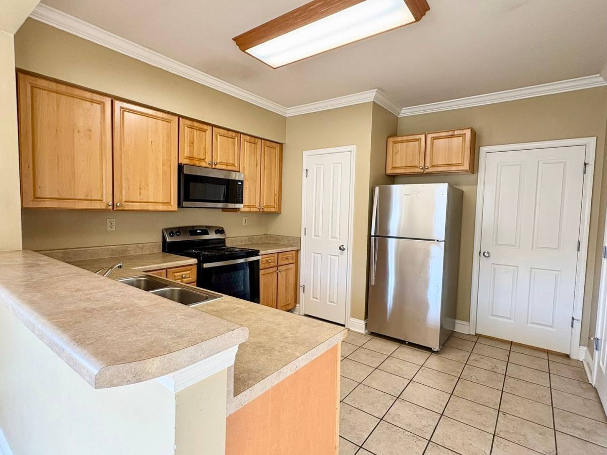 Townhouse for rent at 4441 Burbank Dr #108, Baton Rouge, LA 70820