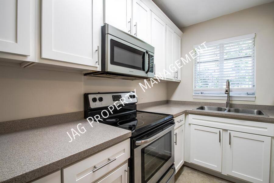Apartment for rent at 2761 Saint Johns Ave #7, Jacksonville, FL 32205