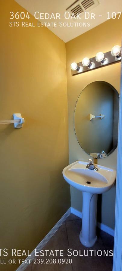 Apartment for rent at 3604 Cedar Oak Dr #107, Fort Myers, FL 33916